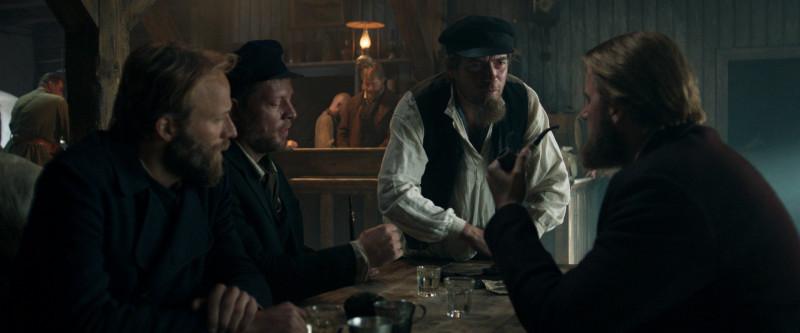Ott Aardam, Andres Mähar, Priit Võigemast, Priit Loog mängufilmis Tõde ja õigus (2019) - Allfilm
