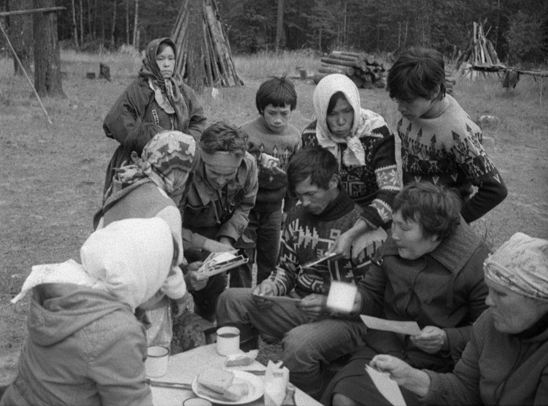 1985. aasta fotode vaatamine - Foto maie Jõgi