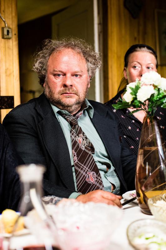 Ago Anderson mängufilmis Eesti matus (2021) - Foto Robert Lang - Taska Film, Apollo Film Productions, Filmivabrik