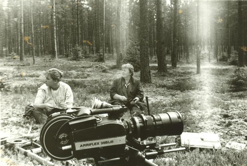 Filmivõtetel Viitnal. Grimeerijad Piret Toomvap ja Aino Lemming - Foto Kadi Talpsepp