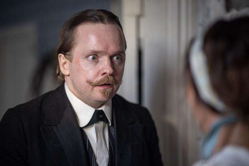 Ott Sepp mängufilmis Kuulsuse narrid (2023) - Foto Robert Lang - Taska Film, Apollo Film Productions