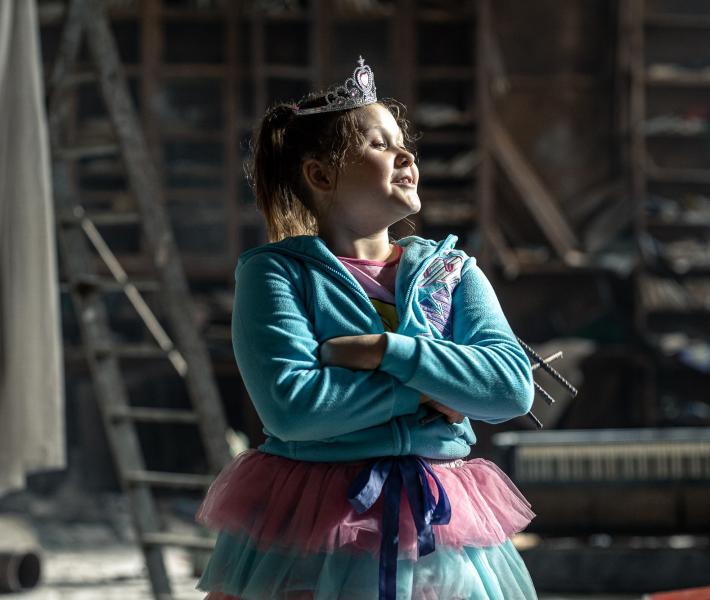 Laura Vahtre mängufilmis Tagurpidi torn (2022) - Foto Heikki Leis - Stellar Film, Studio Locomotive